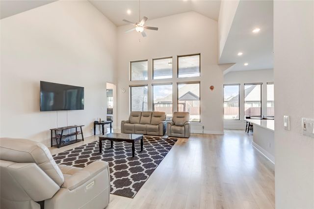 212 Charbono ST, Leander, TX 78641