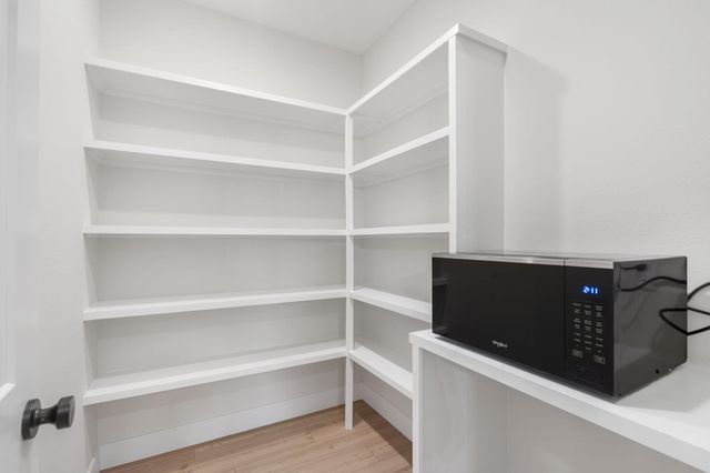 6035 S Clay Avenue, Springfield, MO 65810