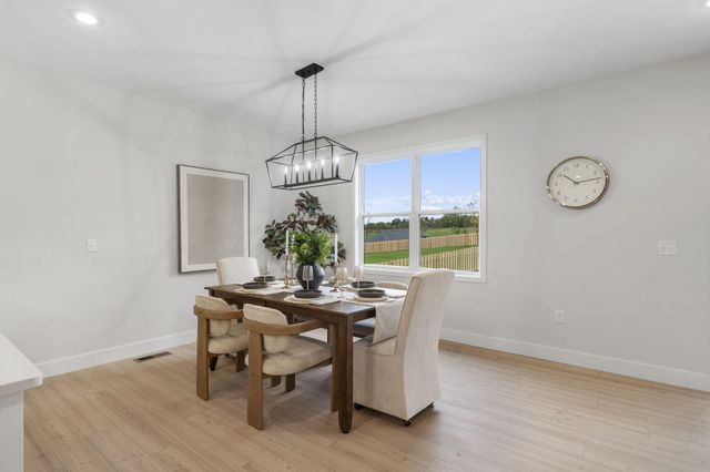 6035 S Clay Avenue, Springfield, MO 65810