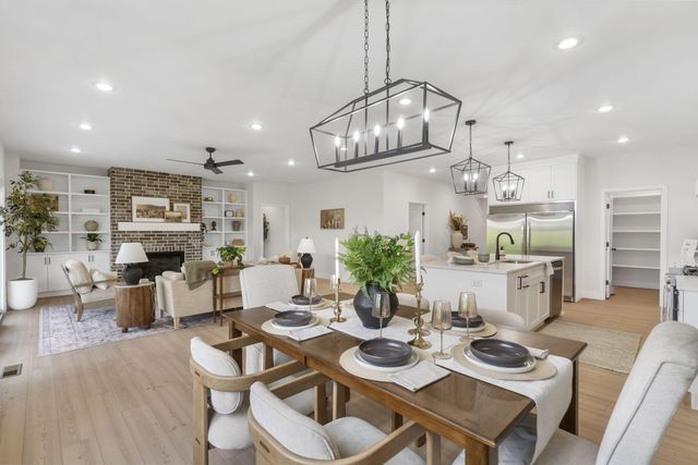 6035 S Clay Avenue, Springfield, MO 65810