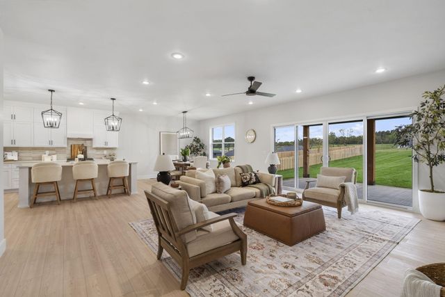 6035 S Clay Avenue, Springfield, MO 65810