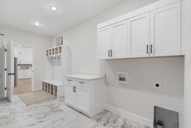 6035 S Clay Avenue, Springfield, MO 65810