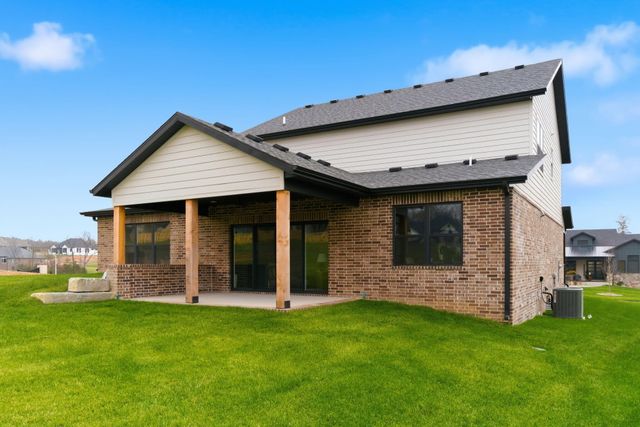 6035 S Clay Avenue, Springfield, MO 65810