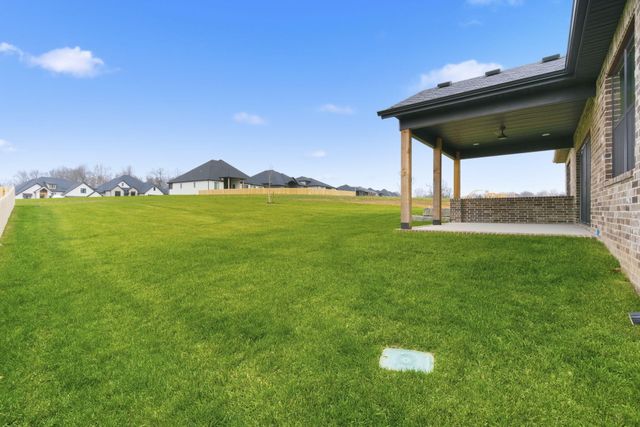 6035 S Clay Avenue, Springfield, MO 65810