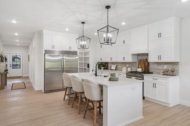 6035 S Clay Avenue, Springfield, MO 65810