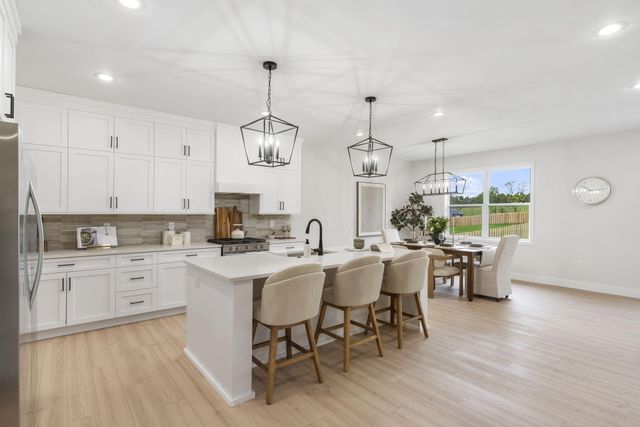 6035 S Clay Avenue, Springfield, MO 65810