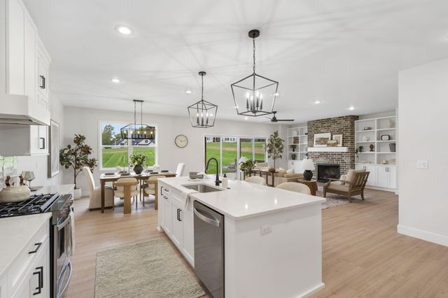 6035 S Clay Avenue, Springfield, MO 65810