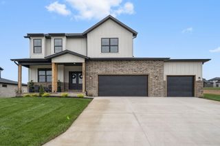 6035 S Clay Avenue, Springfield, MO 65810