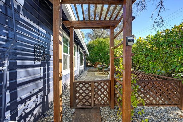 200 Channel Hill Rd, Auburn, CA 95603