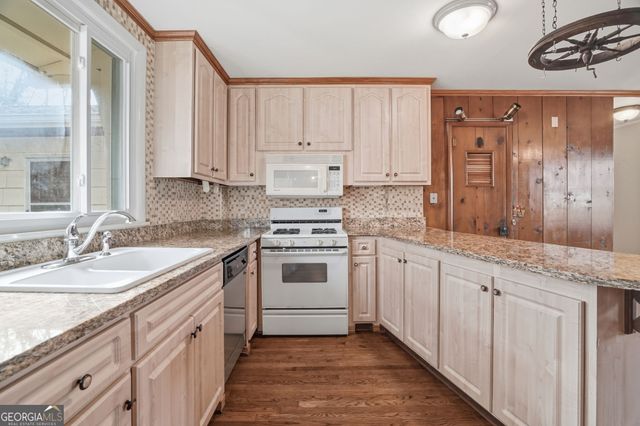 2833 Sumac Drive, Dunwoody, GA 30360