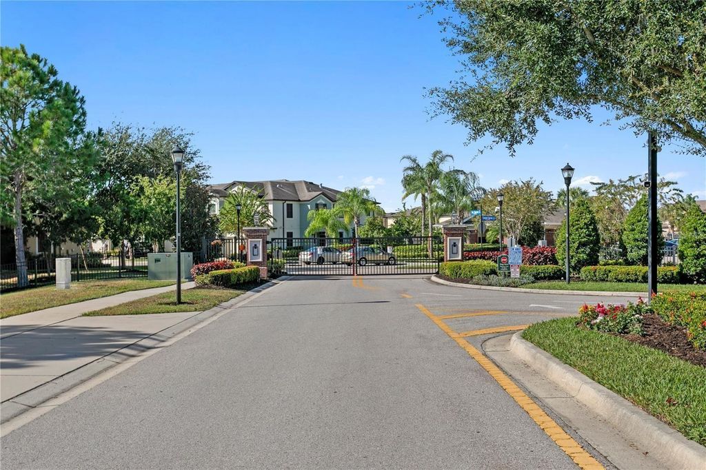 Image 25 of property listing at 9128 CAROLINA WREN DRIVE, Tampa, FL 33626