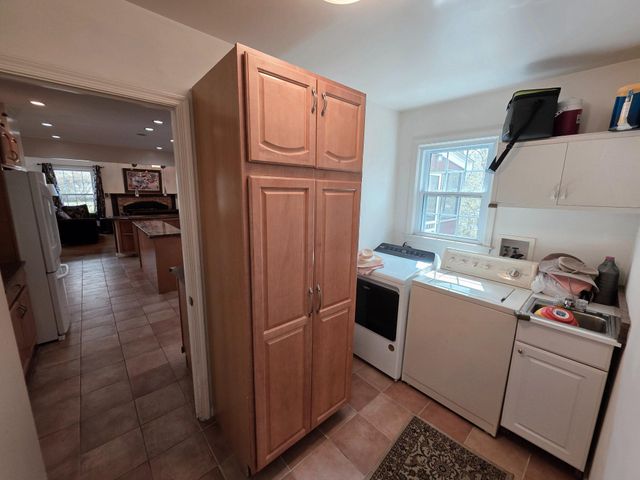 8120 PAISLEY PL, Potomac, MD 20854