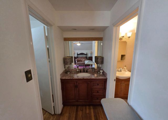 8120 PAISLEY PL, Potomac, MD 20854