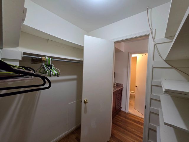 8120 PAISLEY PL, Potomac, MD 20854