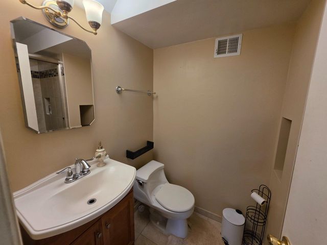 8120 PAISLEY PL, Potomac, MD 20854