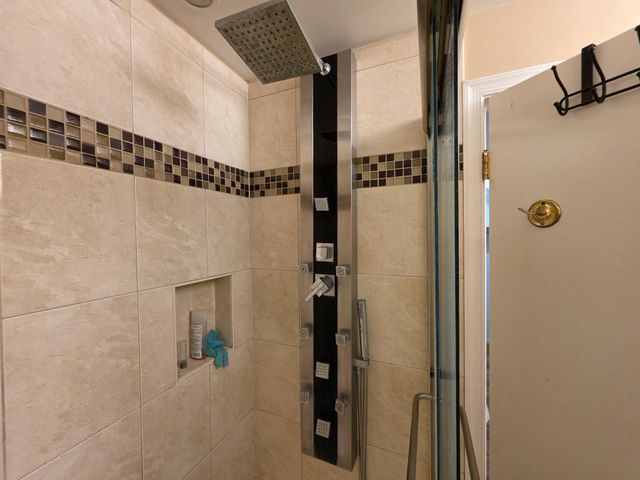 8120 PAISLEY PL, Potomac, MD 20854