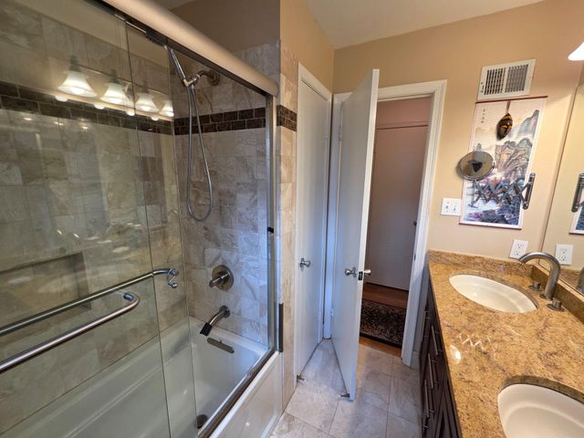 8120 PAISLEY PL, Potomac, MD 20854