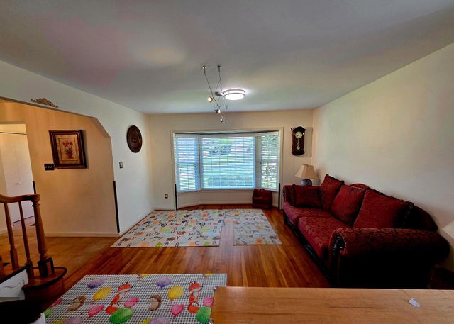 8120 PAISLEY PL, Potomac, MD 20854