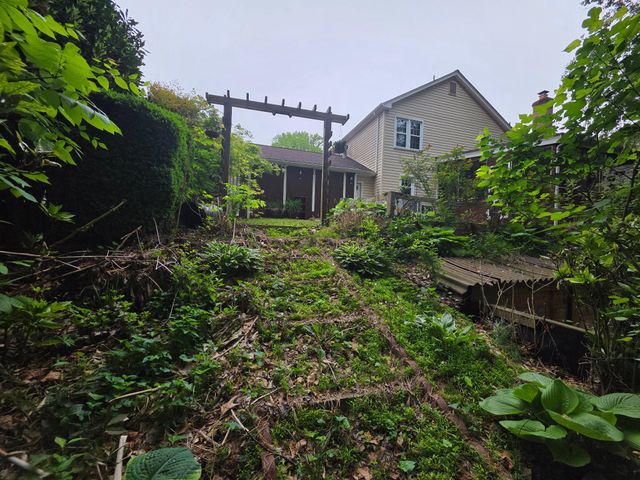 8120 PAISLEY PL, Potomac, MD 20854