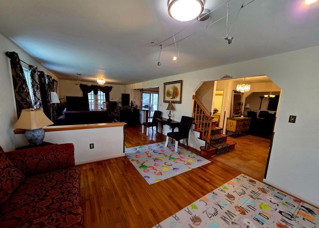 8120 PAISLEY PL, Potomac, MD 20854
