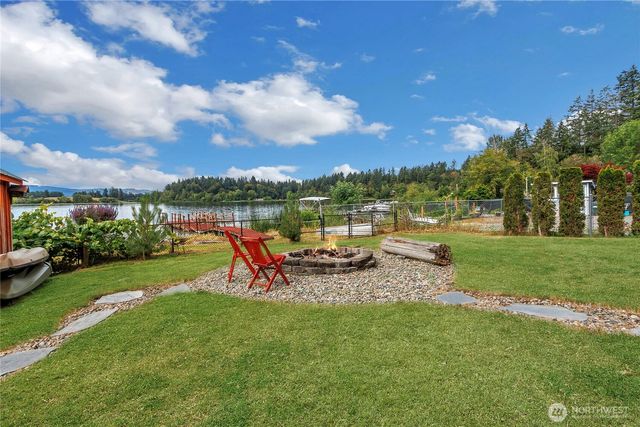 39716 24th Avenue Ct S, Roy, WA 98580