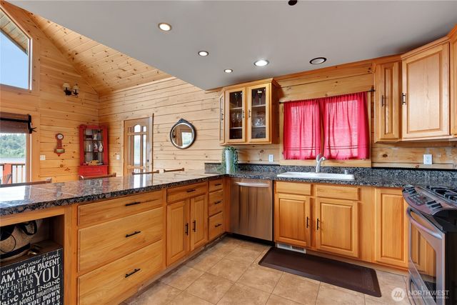 39716 24th Avenue Ct S, Roy, WA 98580