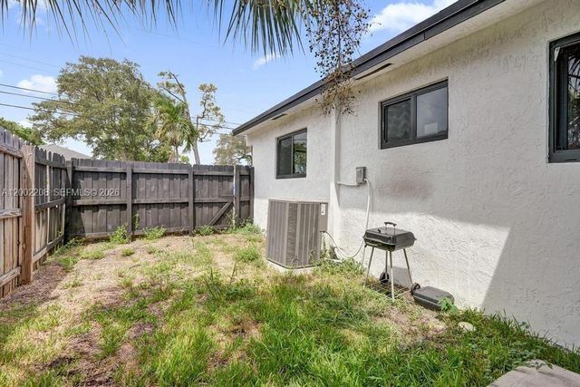 1810 NW 9th St 1, Fort Lauderdale, FL 33311