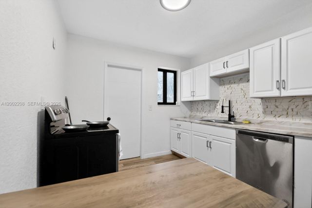 1810 NW 9th St 1, Fort Lauderdale, FL 33311