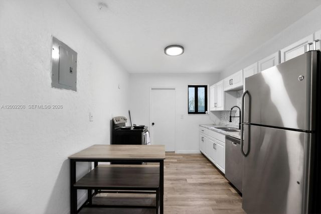 1810 NW 9th St 1, Fort Lauderdale, FL 33311