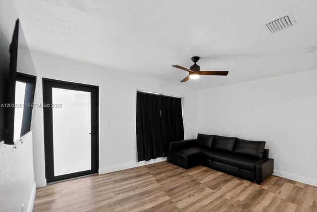 1810 NW 9th St 1, Fort Lauderdale, FL 33311