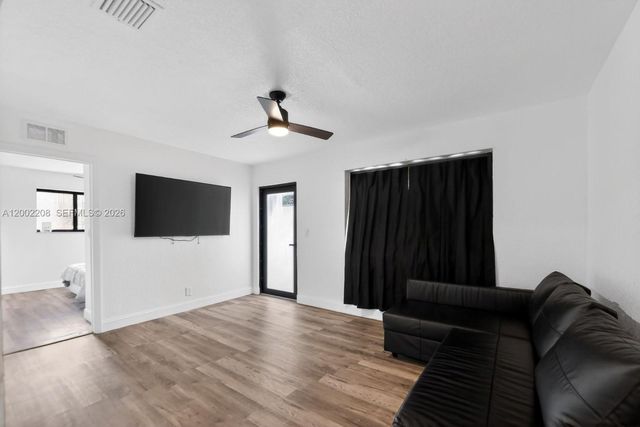 1810 NW 9th St 1, Fort Lauderdale, FL 33311