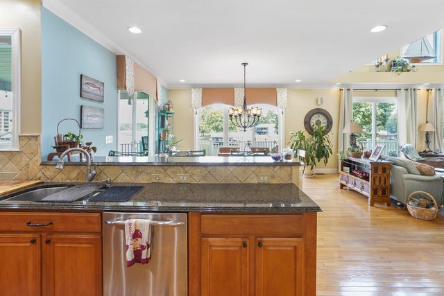 544 Woodbrook RD, Moneta, VA 24121