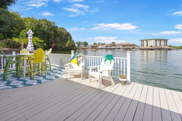 544 Woodbrook RD, Moneta, VA 24121