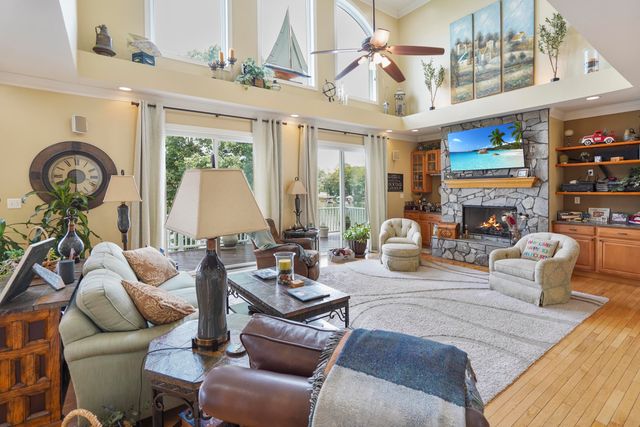 544 Woodbrook RD, Moneta, VA 24121