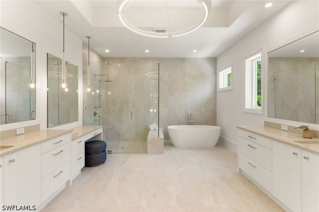 1985 Crayton RD, Naples, FL 34102
