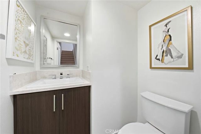 266 Rockefeller, Irvine, CA 92612