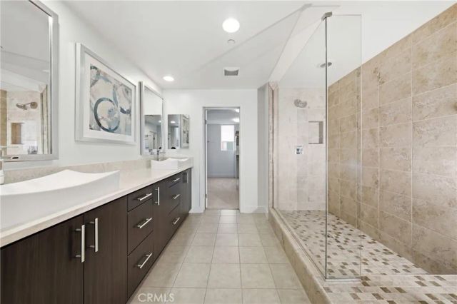266 Rockefeller, Irvine, CA 92612