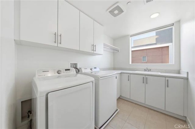 266 Rockefeller, Irvine, CA 92612