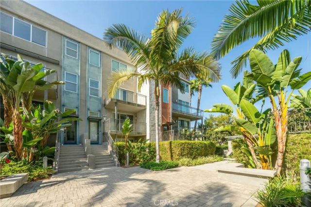 266 Rockefeller, Irvine, CA 92612
