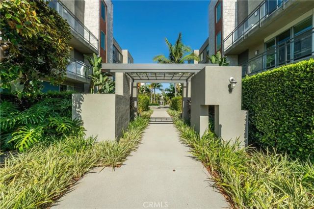 266 Rockefeller, Irvine, CA 92612