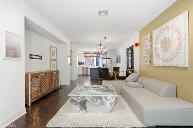 266 Rockefeller, Irvine, CA 92612