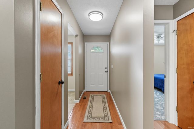 548 Frederick Crossing, Roanoke, IN 46783