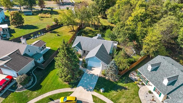 548 Frederick Crossing, Roanoke, IN 46783