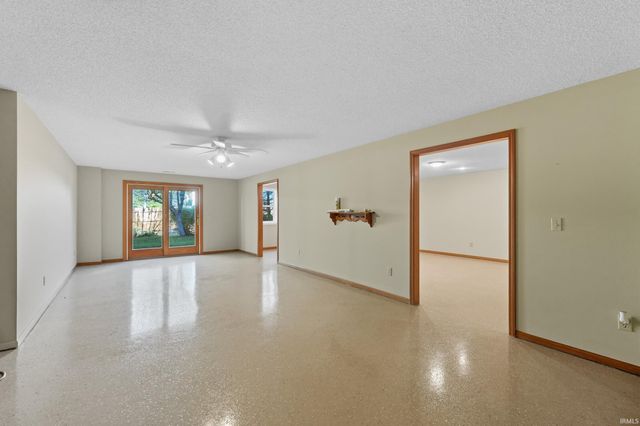548 Frederick Crossing, Roanoke, IN 46783