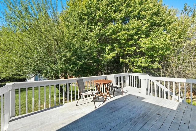 548 Frederick Crossing, Roanoke, IN 46783