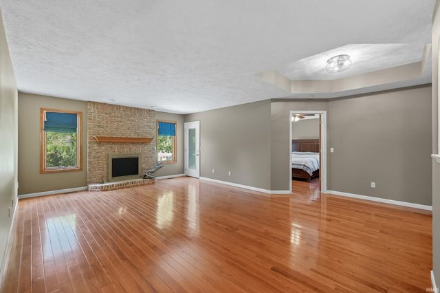 548 Frederick Crossing, Roanoke, IN 46783