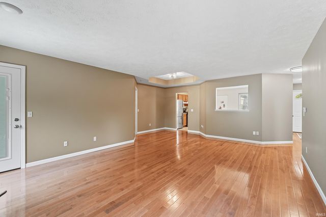 548 Frederick Crossing, Roanoke, IN 46783