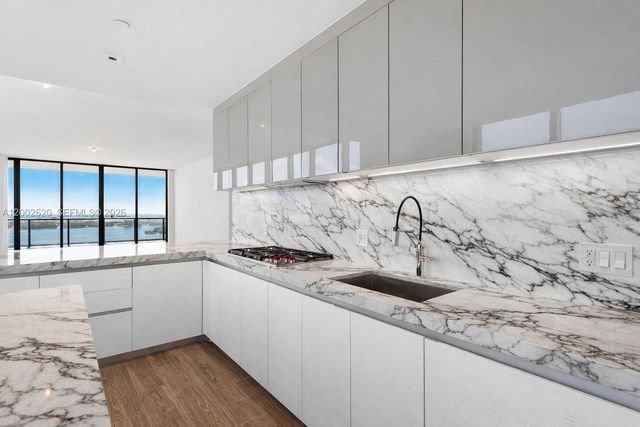 788 NE 23rd St 4802, Miami, FL 33137