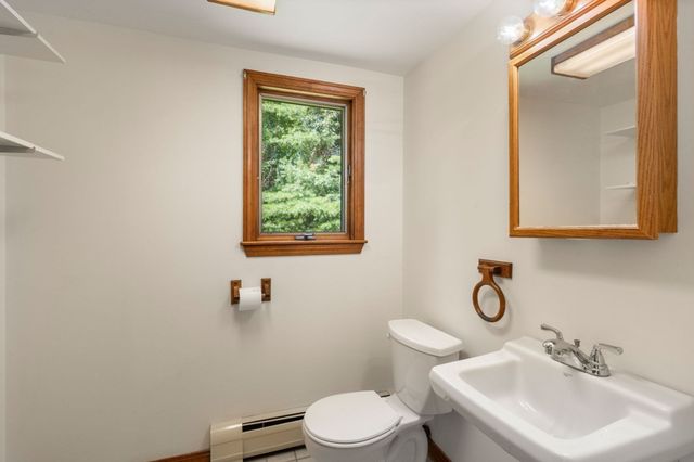 32 Acushnet Rd, Mattapoisett, MA 02739