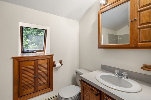32 Acushnet Rd, Mattapoisett, MA 02739